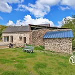 Casa de Férias De La Seradinaie, Jusqu'a 6 Personnes Marcillé-la-Ville