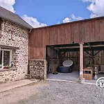 Casa de Férias De La Seradinaie, Jusqu'a 6 Personnes Marcillé-la-Ville