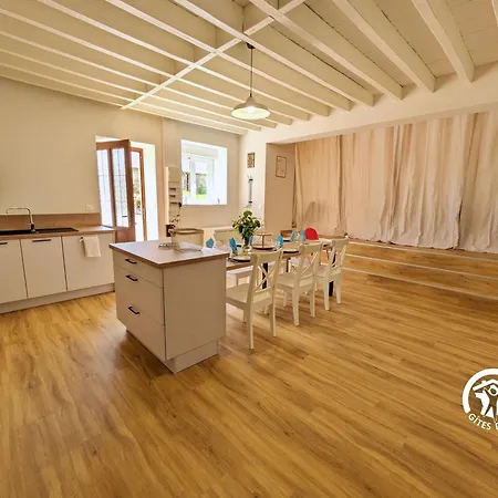 Casa de Férias De La Seradinaie, Jusqu'a 6 Personnes *