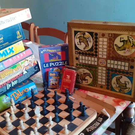 De La Seradinaie, Jusqu'a 6 Personnes Ferienhaus Marcille-la-Ville
